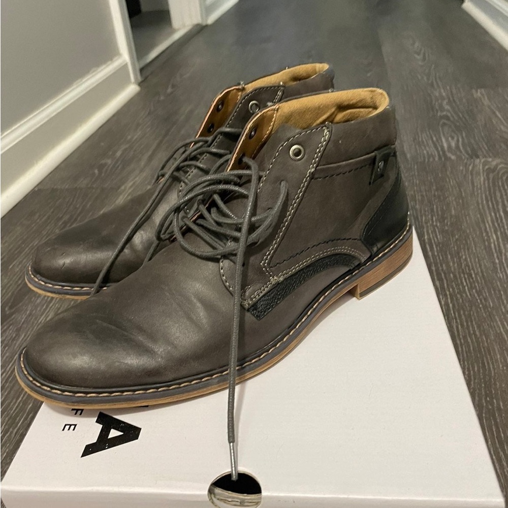 Mens Sonoma shoes size 7